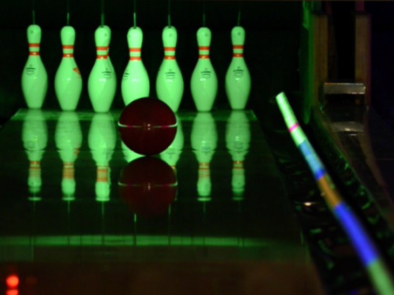 qubicaamf-bowling-hyperbowling-slide-80-tile_02.jpg