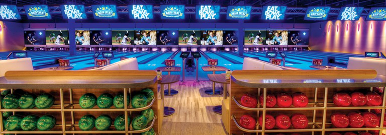 QUBICAAMF-bowling-Family-Entertainment-Center-Main-Event-banner.jpg
