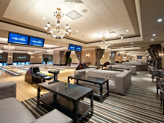 qubicaAMF-Plan-Your-Bowling-Project-Add-Bowling-Attraction-Casinos-High-Rollers.jpg